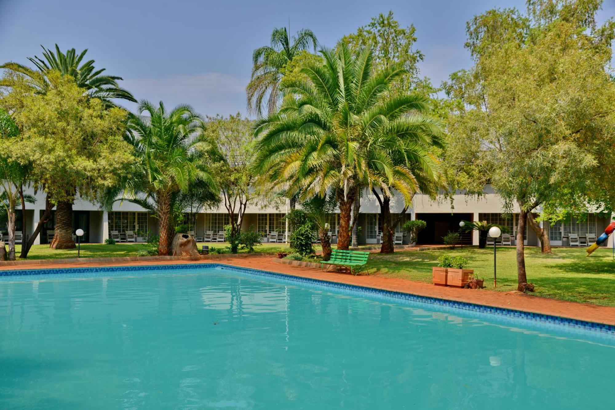 Sundown Country Estate Hotel Boshoek Bagian luar foto