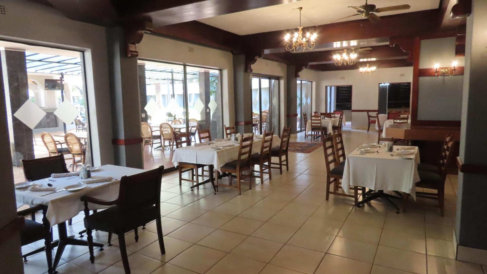 Sundown Country Estate Hotel Boshoek Bagian luar foto