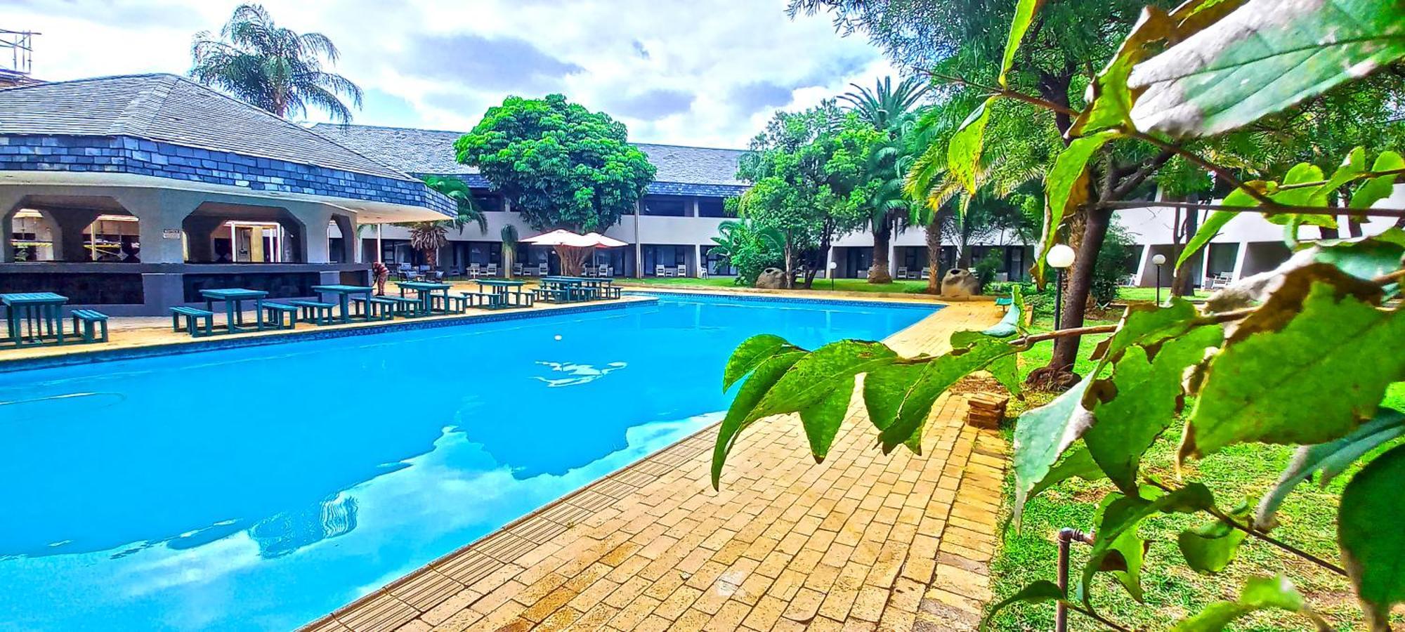 Sundown Country Estate Hotel Boshoek Bagian luar foto