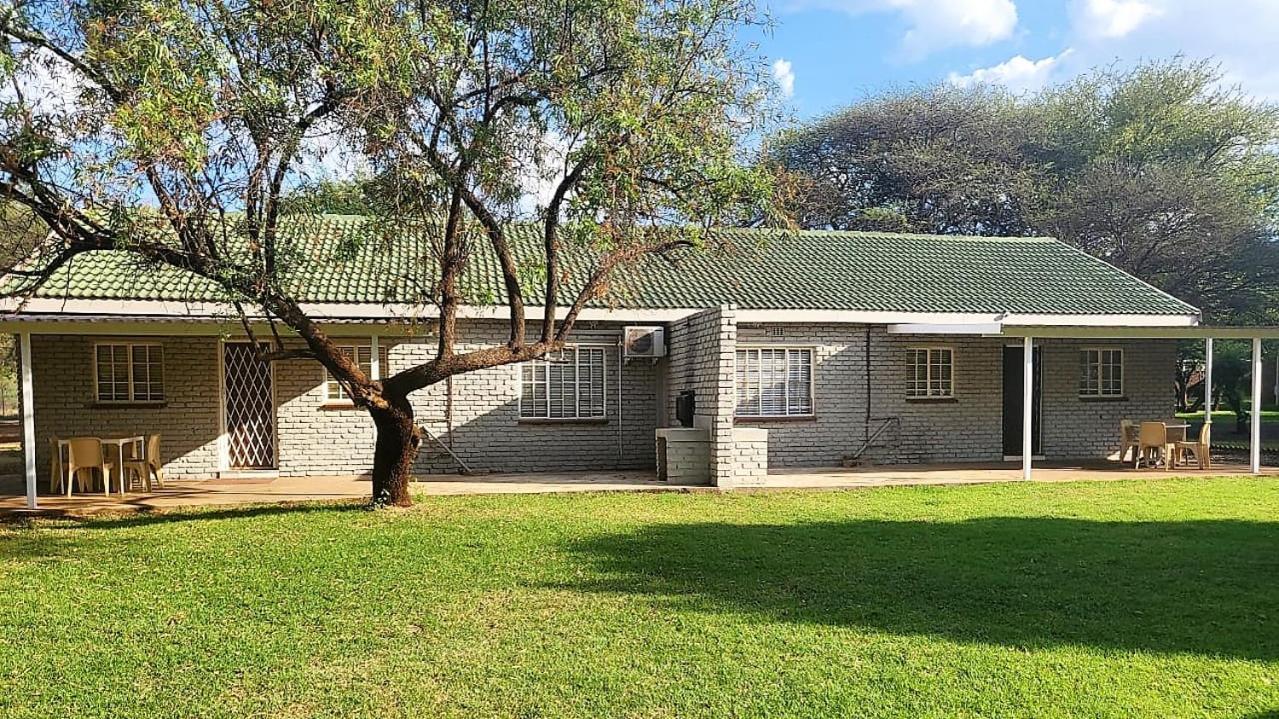 Sundown Country Estate Hotel Boshoek Bagian luar foto